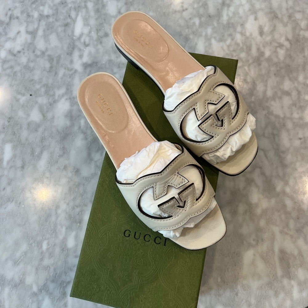 GUCCI Interlock Cut Out GG Leather Slide Size 37.5